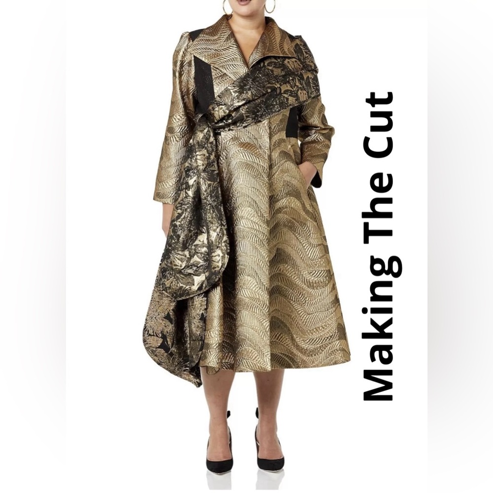 MAKING THE CUT Women's Standard Metallic Jaquard Coat & Scarf. Size Small. New!